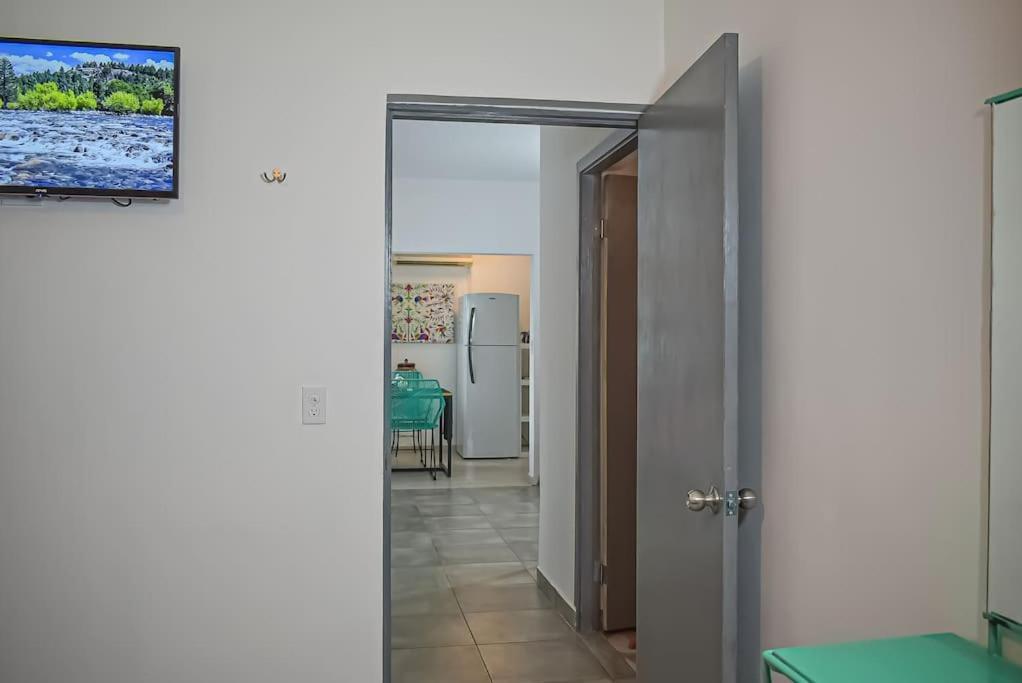 Downtown Beautiful 2Br Apartment Blocks From Beach #5 La Paz Exteriör bild